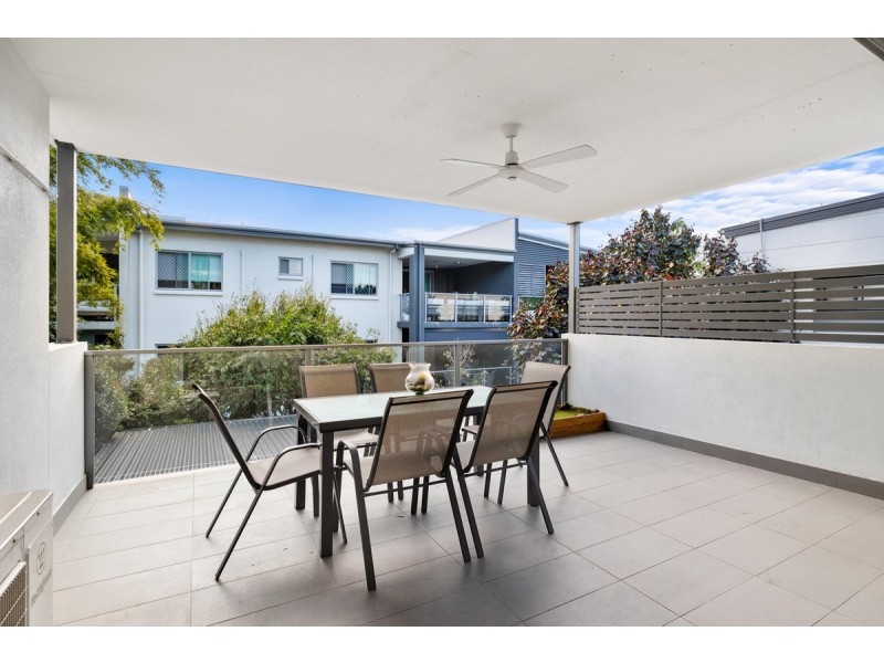 2/56 Dickenson Street, Carina QLD 4152