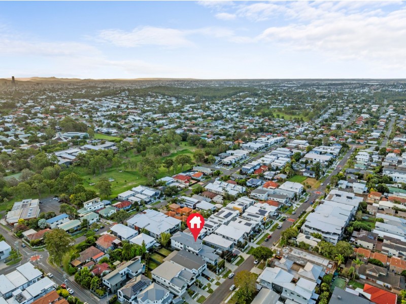 2/56 Dickenson Street, Carina QLD 4152