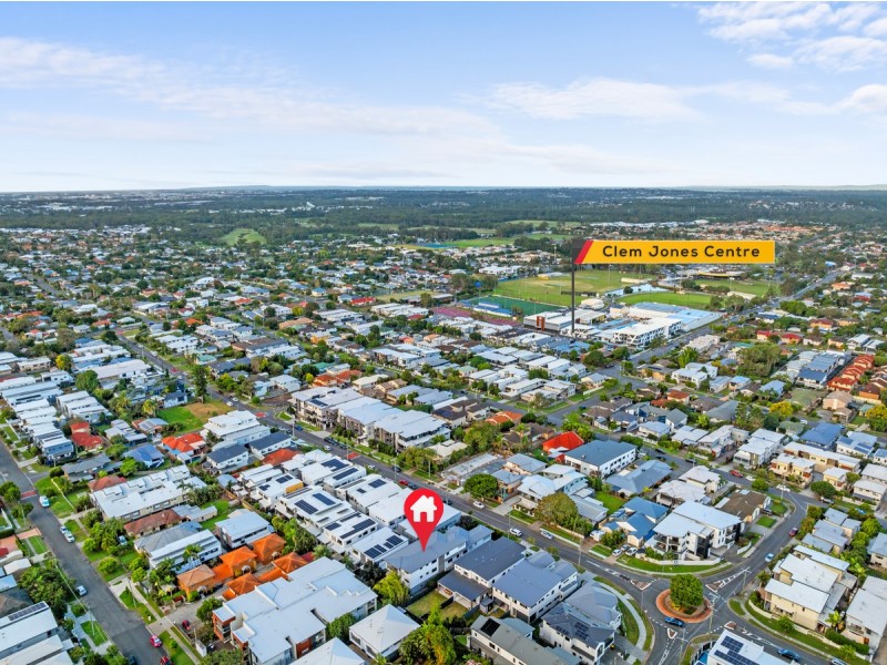 2/56 Dickenson Street, Carina QLD 4152