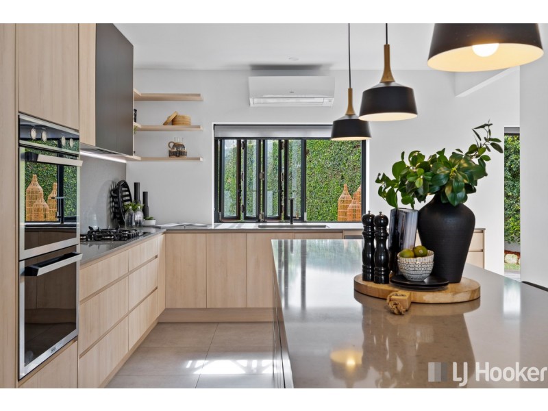 34 Piermont Place, Raby Bay QLD 4163