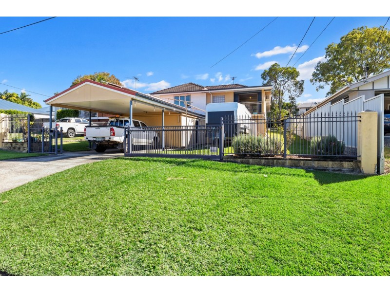 17 Herswell Avenue, Wynnum West QLD 4178