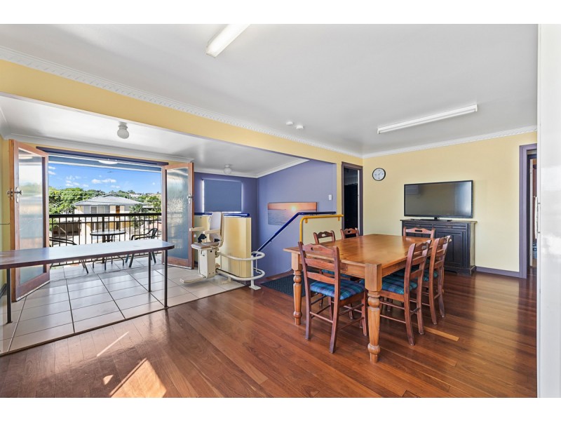 17 Herswell Avenue, Wynnum West QLD 4178