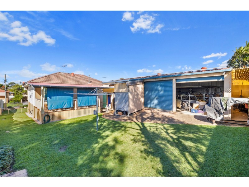 17 Herswell Avenue, Wynnum West QLD 4178