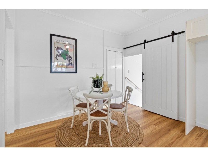 13 Down Street, Esk QLD 4312