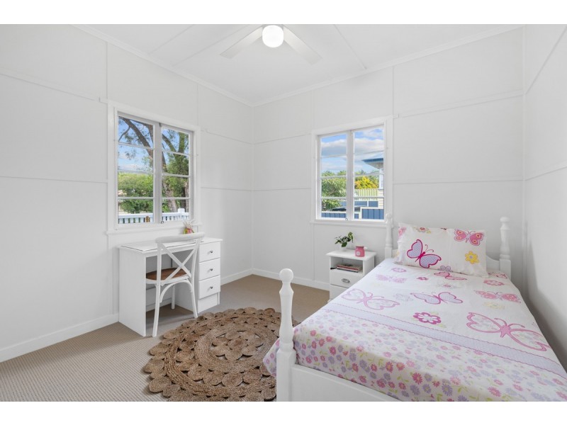 13 Down Street, Esk QLD 4312