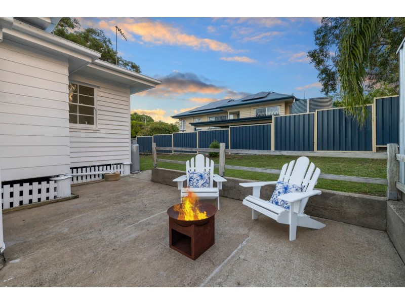 13 Down Street, Esk QLD 4312