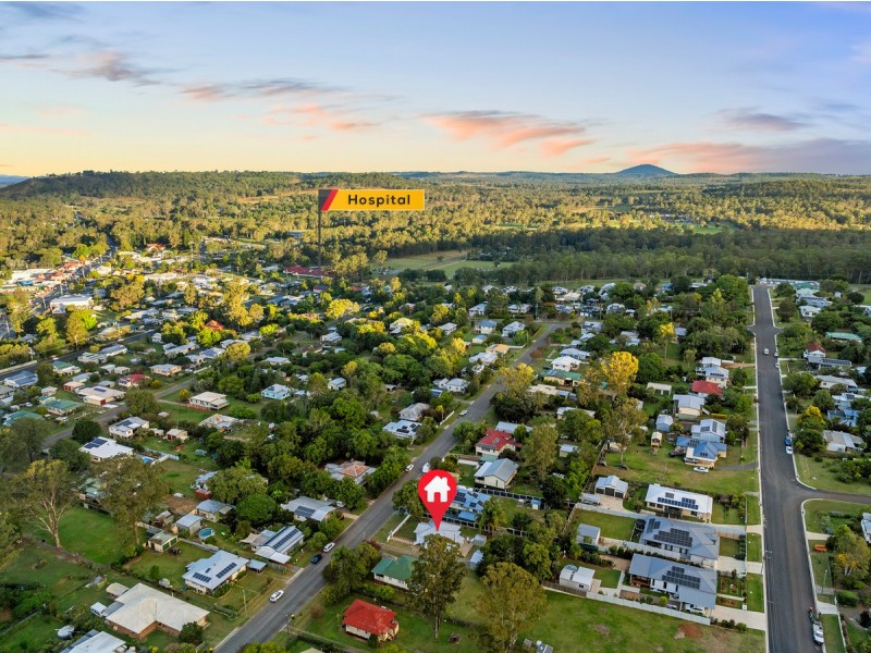 13 Down Street, Esk QLD 4312