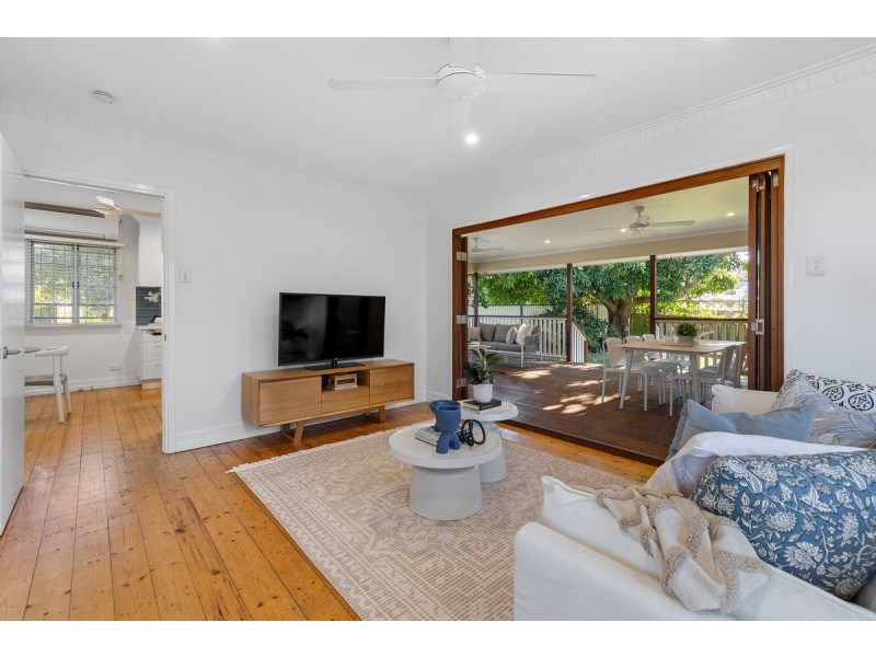 2 Canterbury Street, Mount Gravatt East QLD 4122