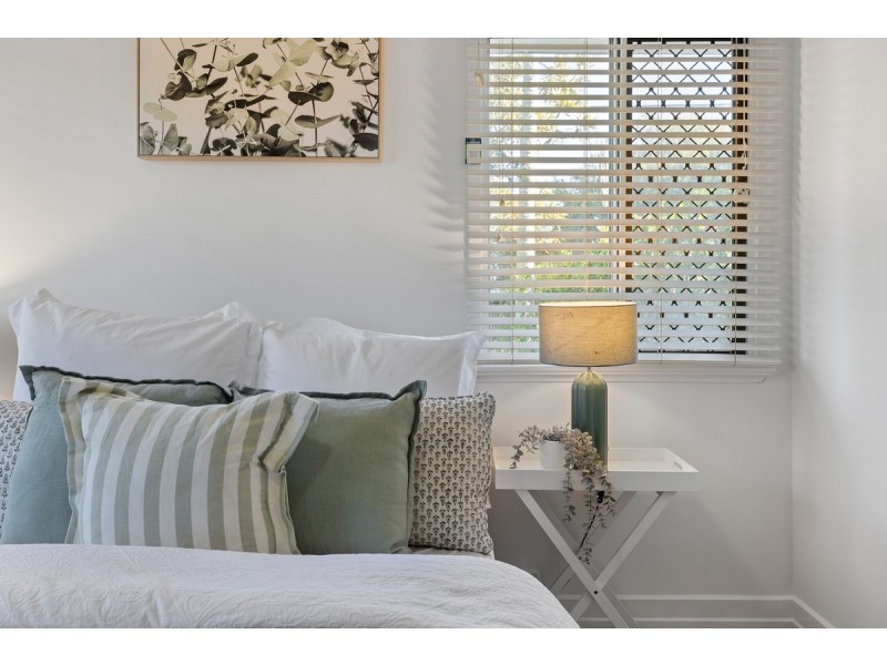 2 Canterbury Street, Mount Gravatt East QLD 4122