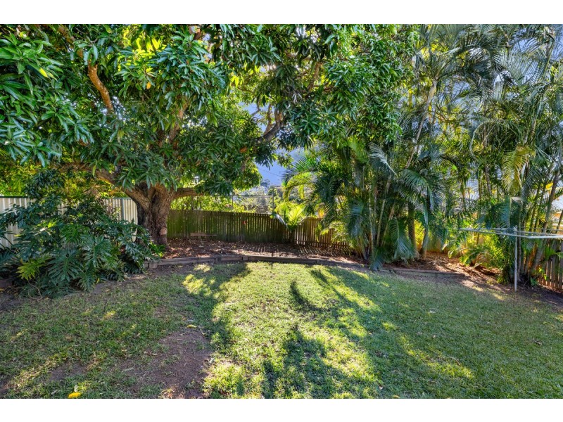 2 Canterbury Street, Mount Gravatt East QLD 4122