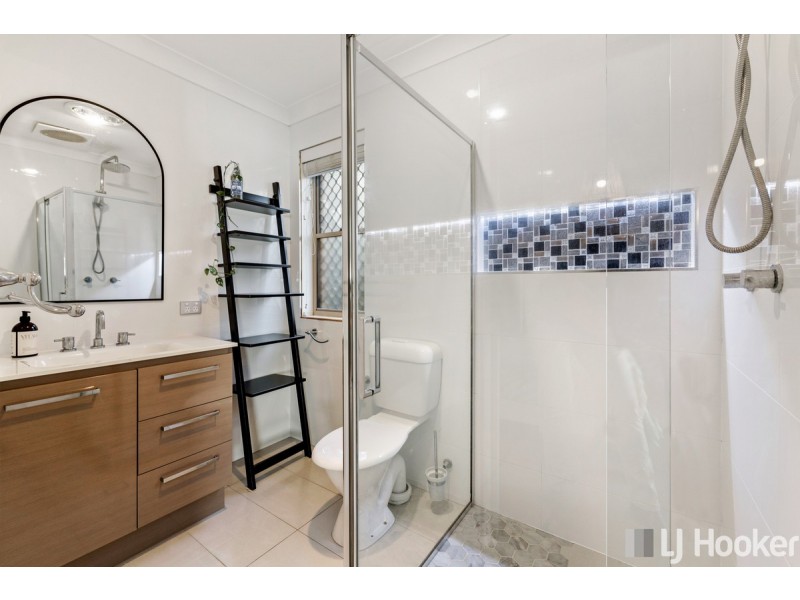 5 Camdre Court, Cleveland QLD 4163