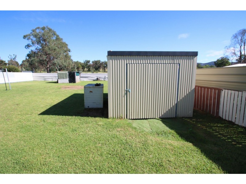 88 Barawell Street, Wallangarra QLD 4383