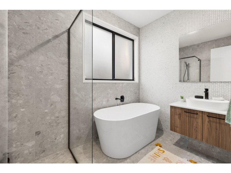 73 Gordon Street, Ormiston QLD 4160