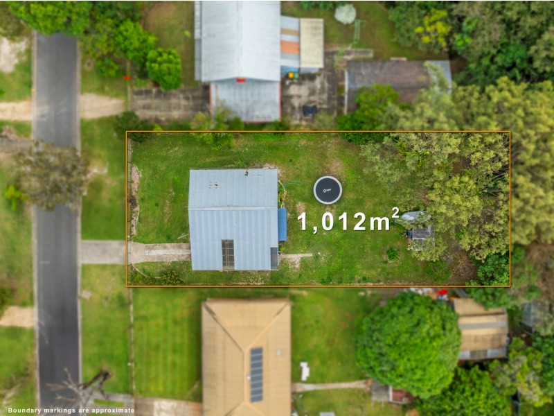 31 First Avenue, Beachmere QLD 4510
