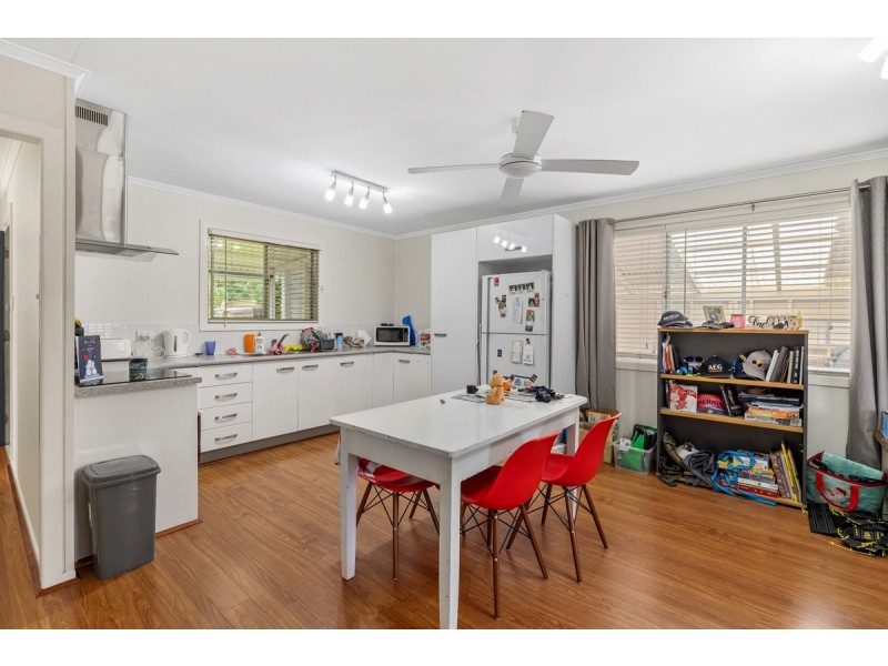 31 First Avenue, Beachmere QLD 4510