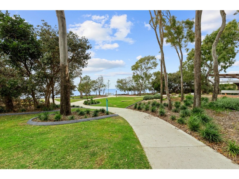 31 First Avenue, Beachmere QLD 4510
