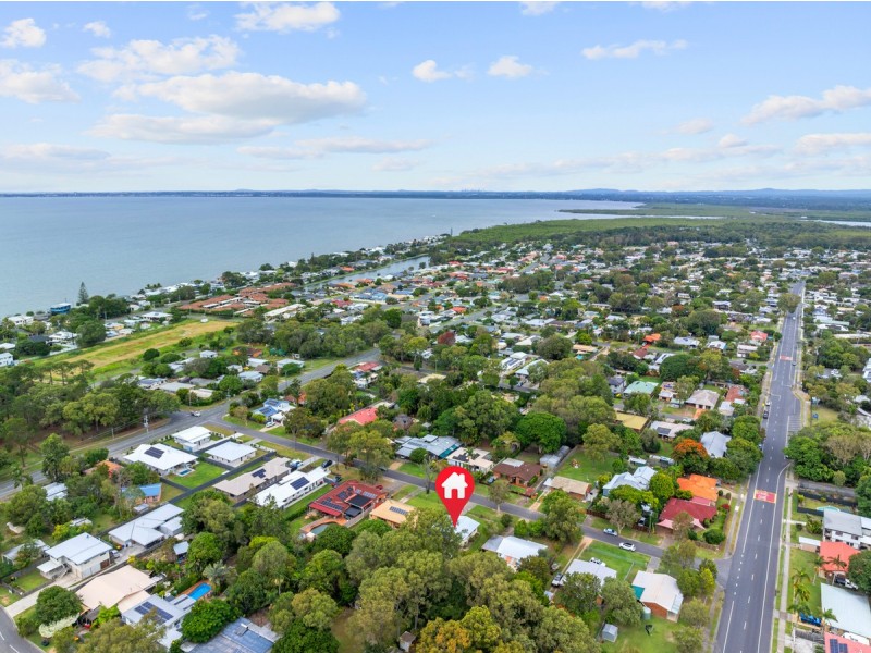 31 First Avenue, Beachmere QLD 4510