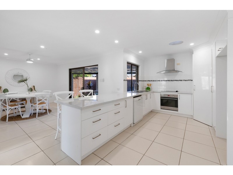 6 Salcombe Court, Alexandra Hills QLD 4161