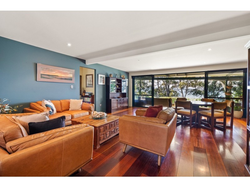 88 Broadwater Terrace, Redland Bay QLD 4165