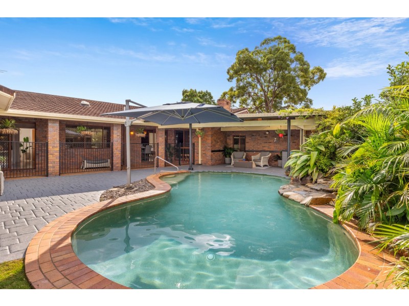 8 Courageous Court, Cleveland QLD 4163