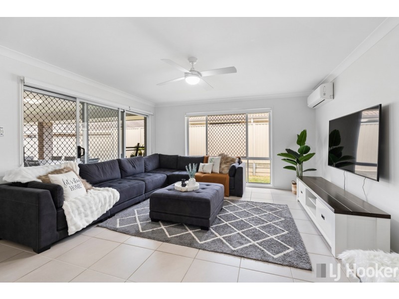 4 Isla Avenue, Redland Bay QLD 4165