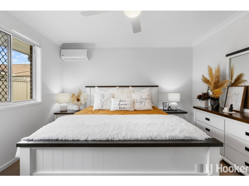 4 Isla Avenue, Redland Bay QLD 4165