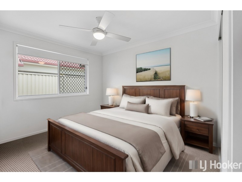 4 Isla Avenue, Redland Bay QLD 4165