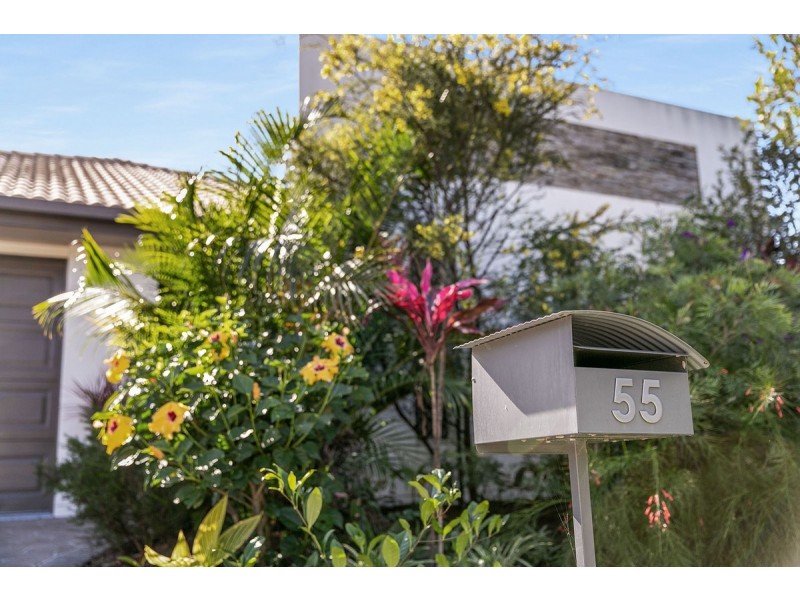 55 Emperor Drive, Redland Bay QLD 4165
