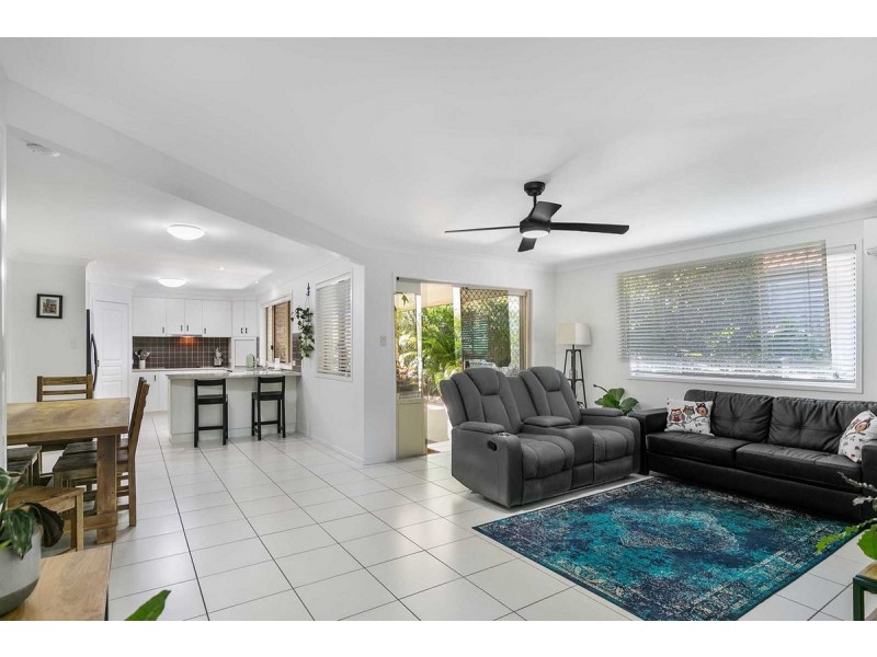 55 Emperor Drive, Redland Bay QLD 4165