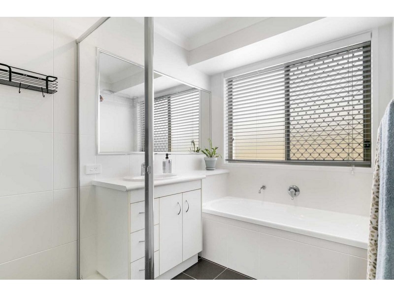 55 Emperor Drive, Redland Bay QLD 4165