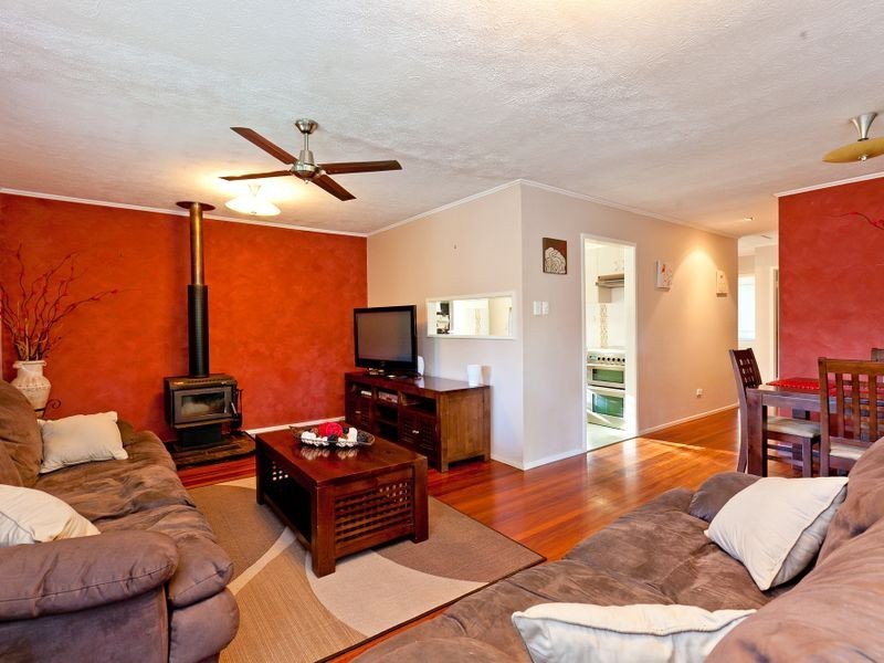 10 Warner Street, Wellington Point QLD 4160