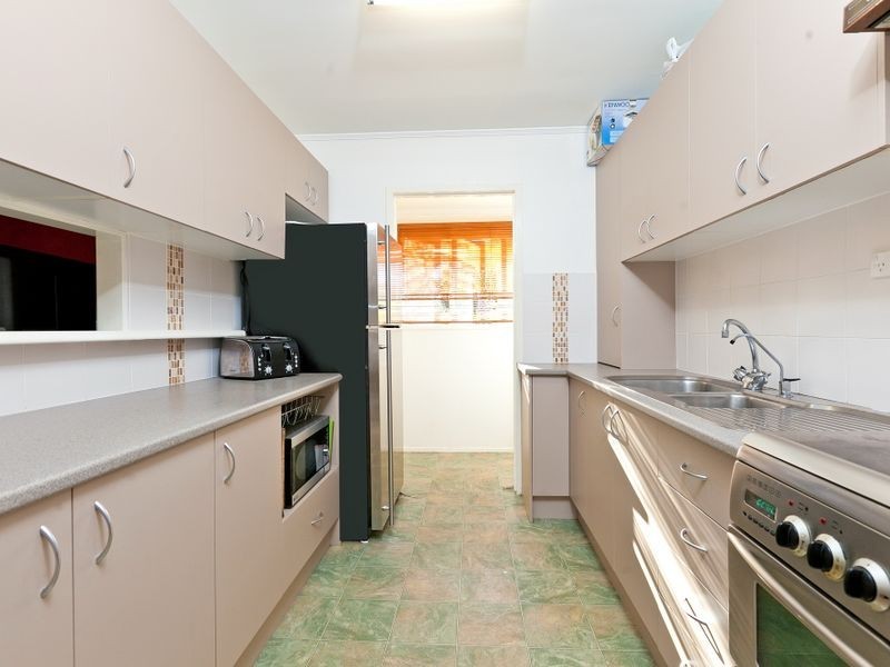 10 Warner Street, Wellington Point QLD 4160