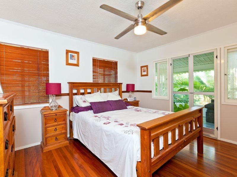 10 Warner Street, Wellington Point QLD 4160