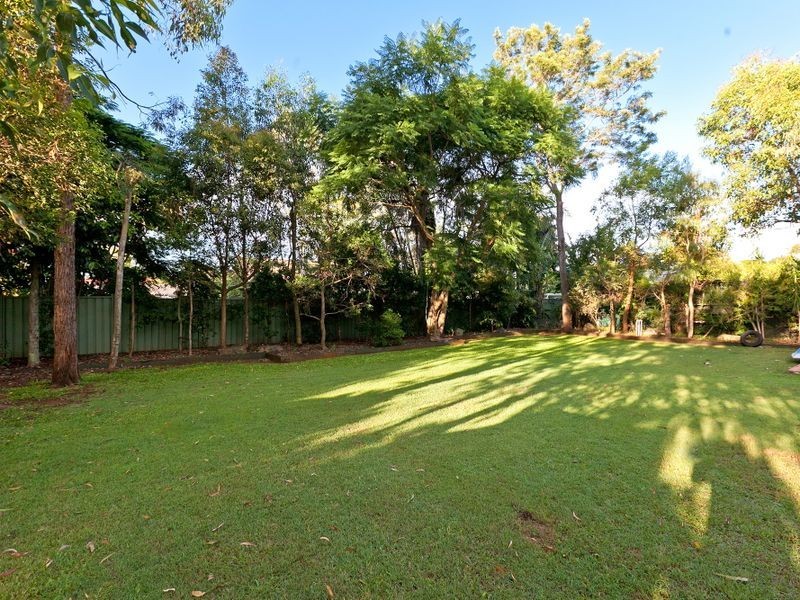 10 Warner Street, Wellington Point QLD 4160