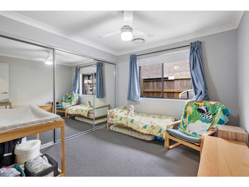 21 Bayswood Circuit, Redland Bay QLD 4165