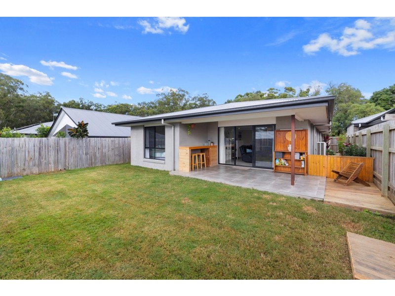 21 Bayswood Circuit, Redland Bay QLD 4165