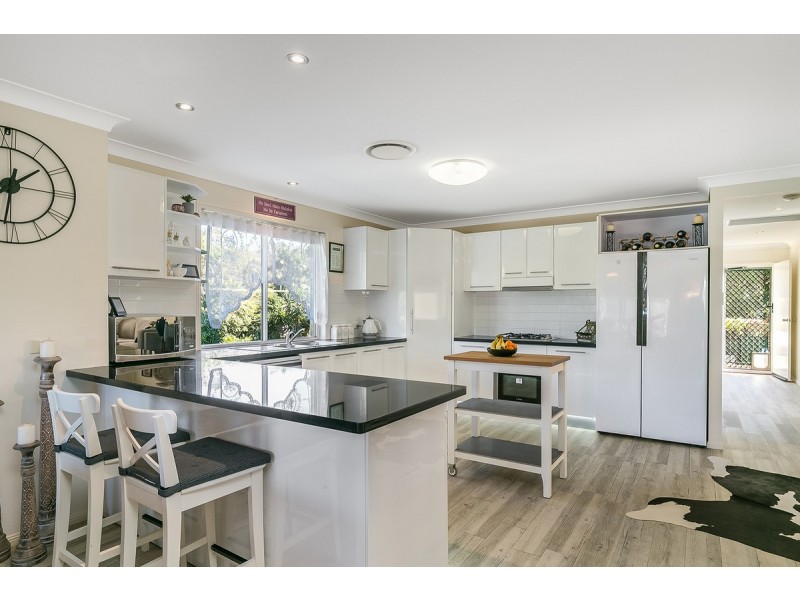 21 Scott Street, Redland Bay QLD 4165