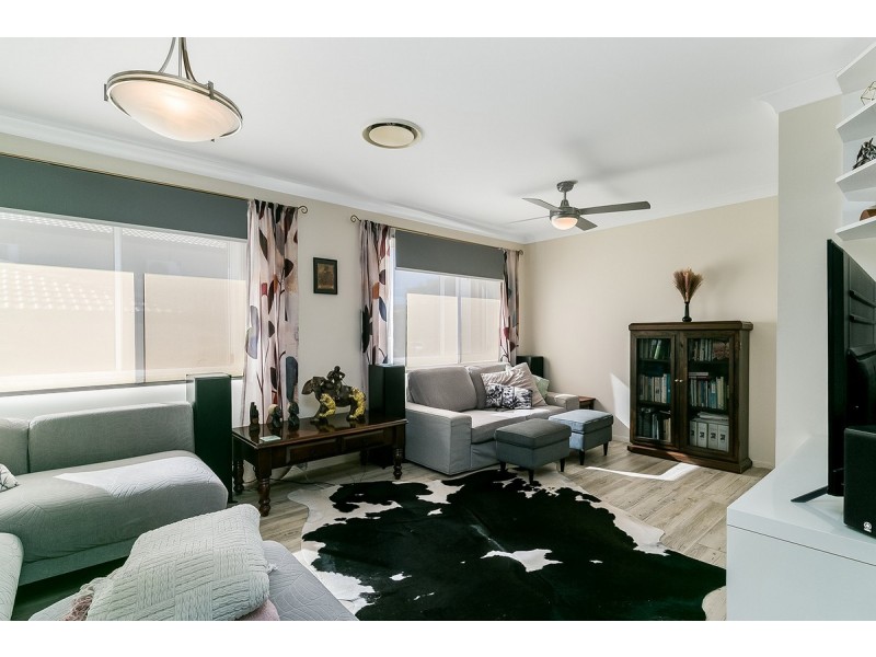 21 Scott Street, Redland Bay QLD 4165