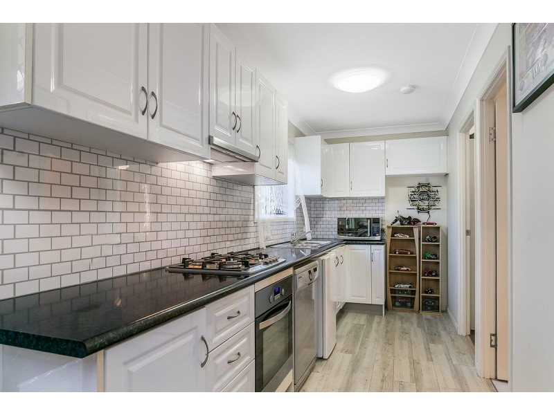 21 Scott Street, Redland Bay QLD 4165
