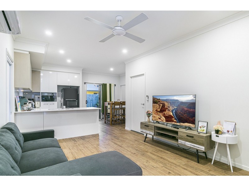 8/5-9 Victor Street, Birkdale QLD 4159