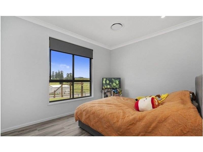 1 Prospector Rise, Winya QLD 4515