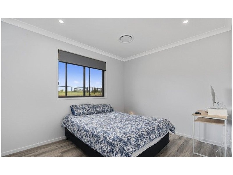 1 Prospector Rise, Winya QLD 4515
