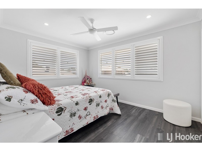 15 Simon Street, Victoria Point QLD 4165