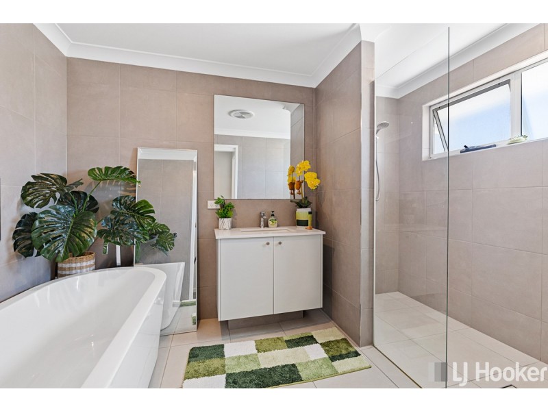15 Simon Street, Victoria Point QLD 4165