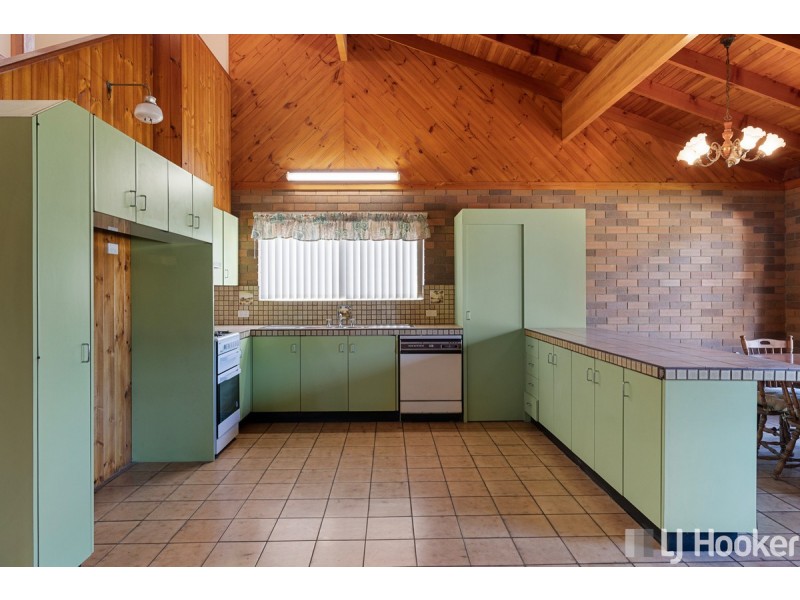 9 Scott Street, Redland Bay QLD 4165