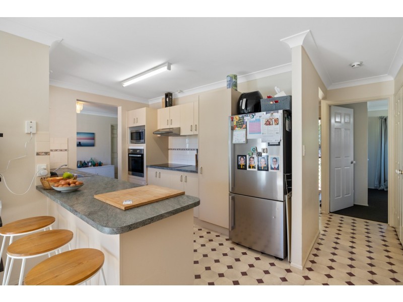 3 Westburn Court, Redland Bay QLD 4165