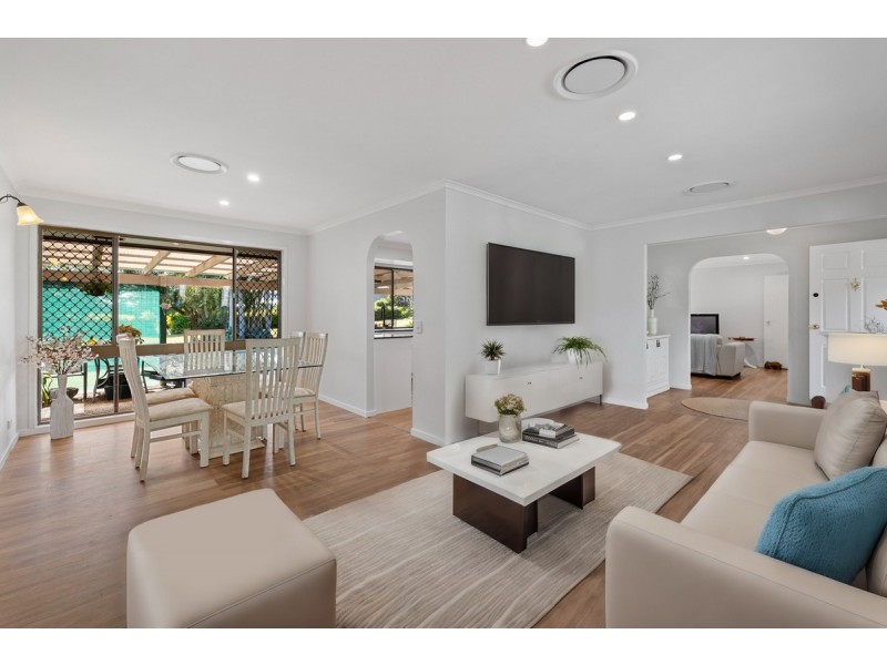 24 Catherine Street, Birkdale QLD 4159