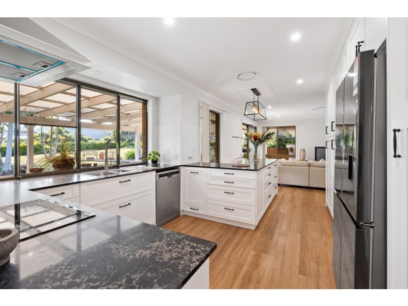 24 Catherine Street, Birkdale QLD 4159