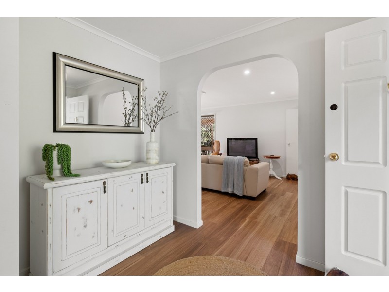 24 Catherine Street, Birkdale QLD 4159