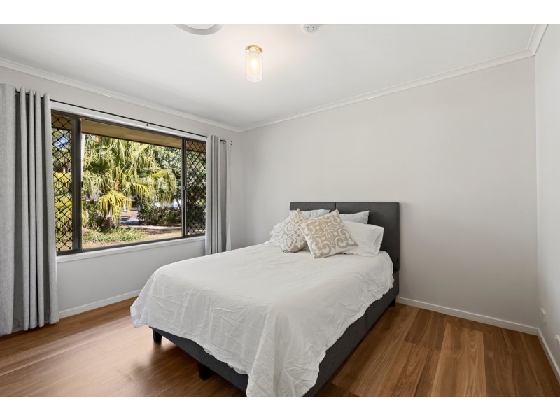 24 Catherine Street, Birkdale QLD 4159